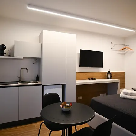 Luna Apartment